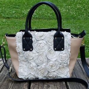 Betsey Johnson cross shoulder floral purse